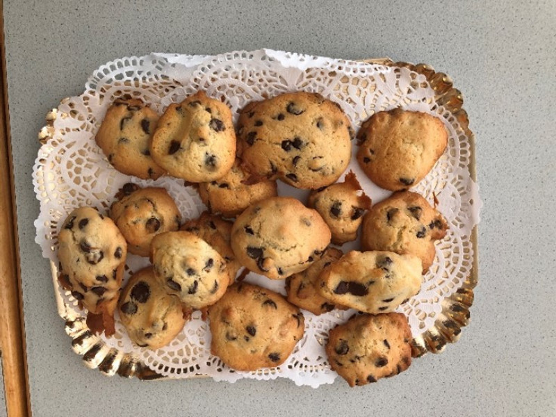 Petit atelier culinaire pour le gouter. Préparation de cookies en petit groupe.