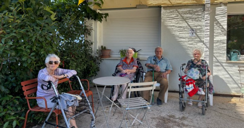 Quiétude sous le soleil de Raoul rose