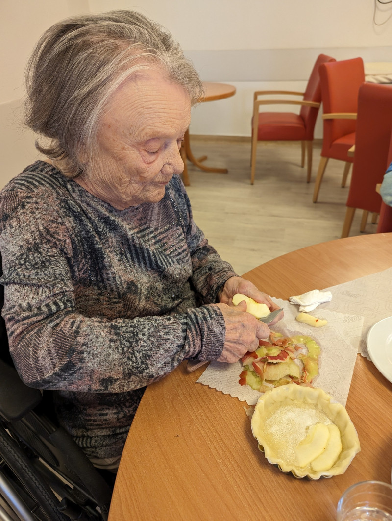 Repas au salon d'étage